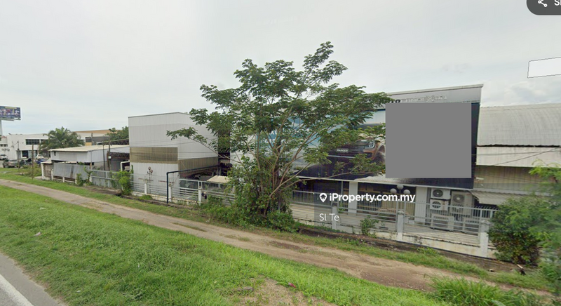 For Rent - Detached Showroon