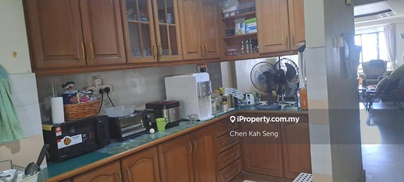 Condominium for Sale in Menara Polo by Chen Kah Seng - iProperty.com.my
