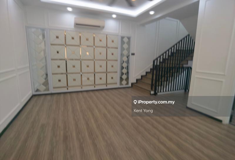 Rumah Berkembar untuk Dijual di Taman Villa Perdana, Kajang oleh Kent Yong - iProperty.com.my