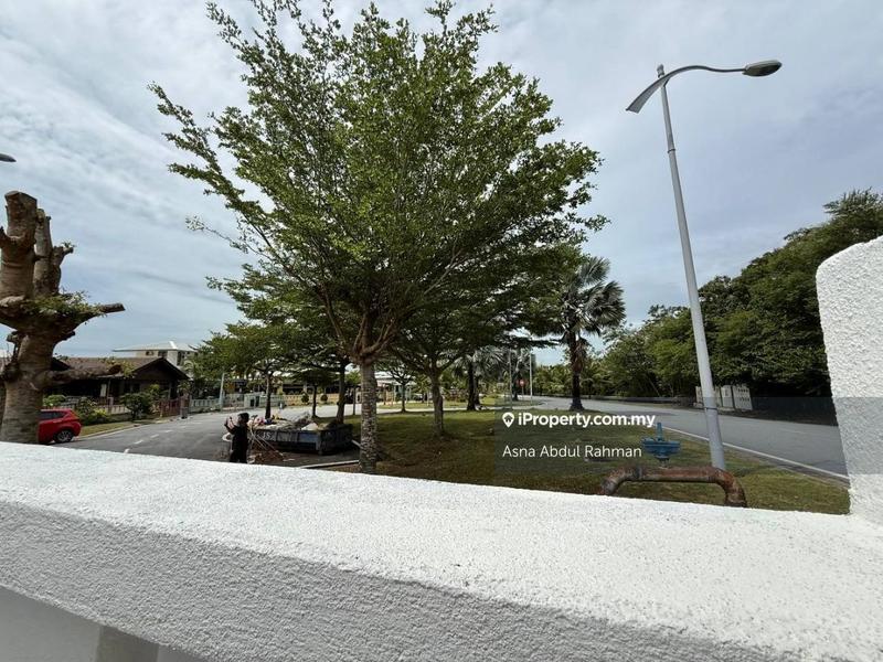 Bungalow House for Sale in Bandar Baru Enstek, Bandar Enstek by Asna Abdul Rahman - iProperty.com.my