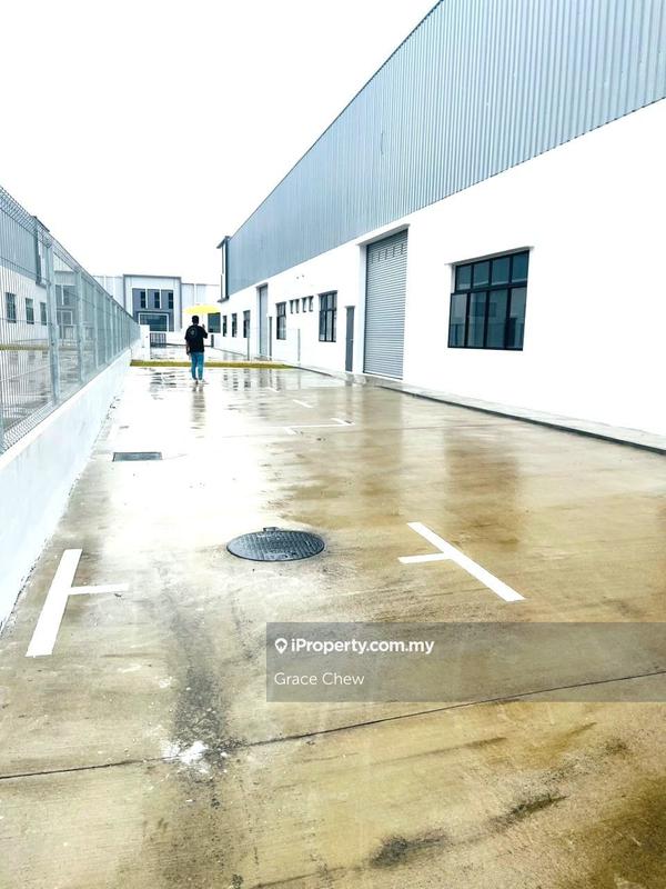 For Rent - Eco Business Park 1