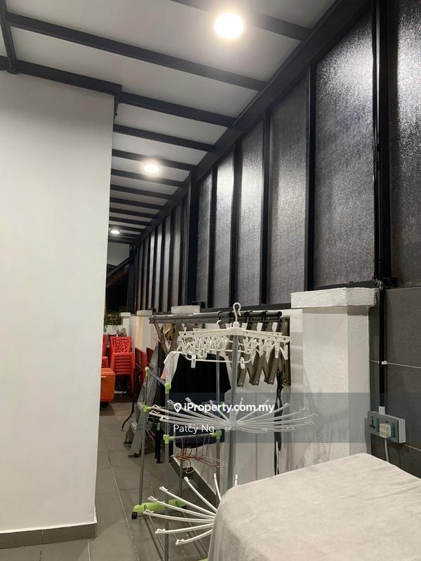 Rumah Berkembar untuk Dijual di Taman Bukit Serdang, Seri Kembangan oleh Patcy Ng - iProperty.com.my