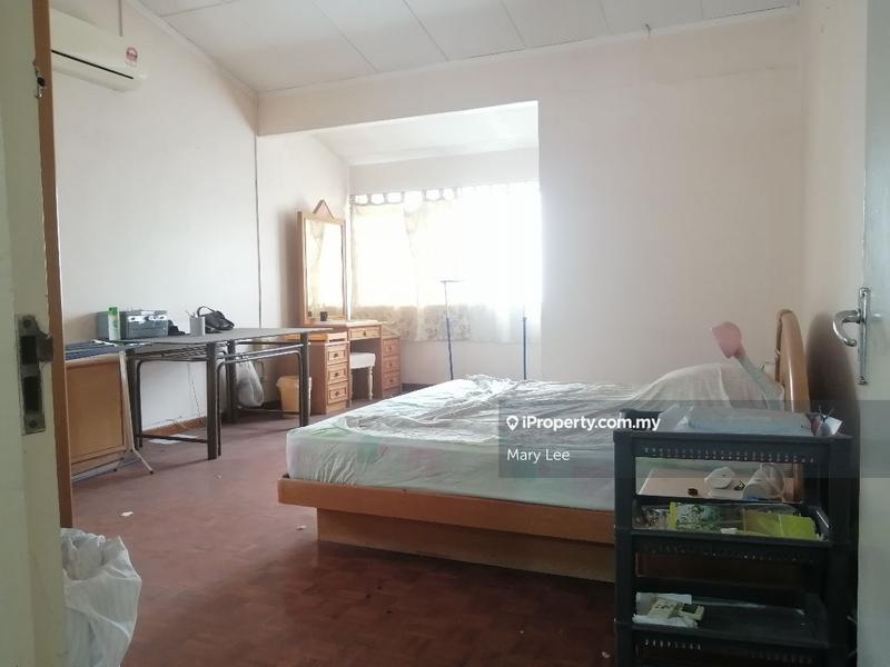 Semi-Detached House untuk Dijual di Mount Erskine, Tanjung Tokong oleh Mary Lee - Master bedroom - iProperty.com.my