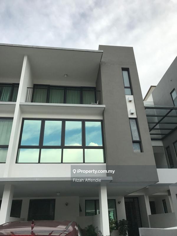Townhouse for Sale in Cahaya Spk, Shah Alam by Filzah Affendie - iProperty.com.my