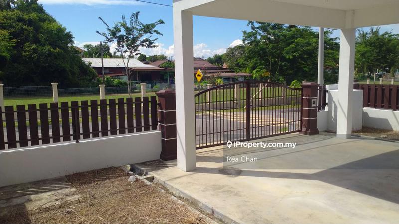 Rumah Berkembar untuk Dijual di Taman Seri Tanjong Gelam, Tanjong Kling oleh Rea Chan - iProperty.com.my