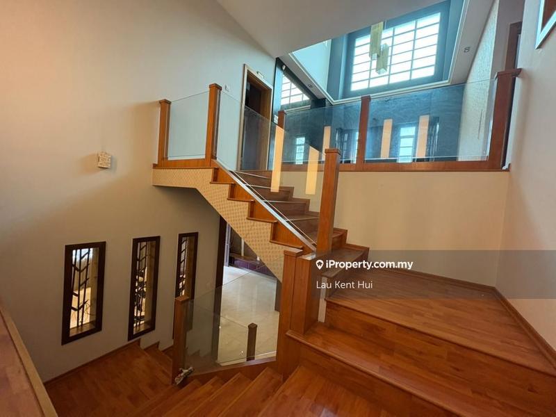 Bungalow House for Sale in Taman Pinggiran Putra, Seri Kembangan by Lau Kent Hui - iProperty.com.my