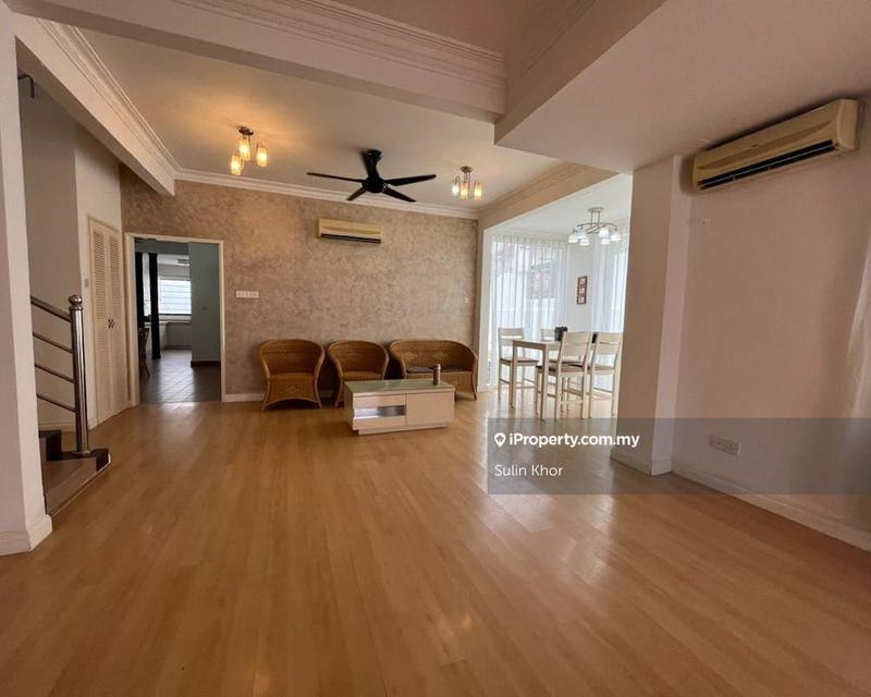 Rumah Berkembar untuk Dijual di Bandar Putra Permai, Seri Kembangan oleh Sulin Khor - iProperty.com.my