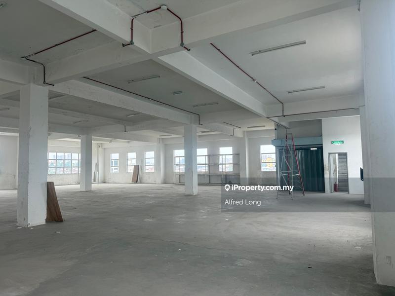 For Rent - Facing Road 4sty Semi-d Commercial Shop , Seri Kembangan