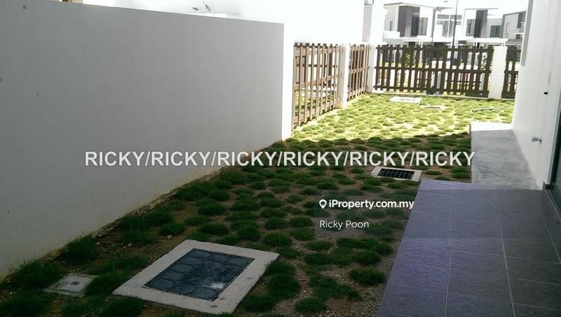 Rumah Berkembar untuk Dijual di Setia Ecohill Aravia, Semenyih oleh Ricky Poon - iProperty.com.my