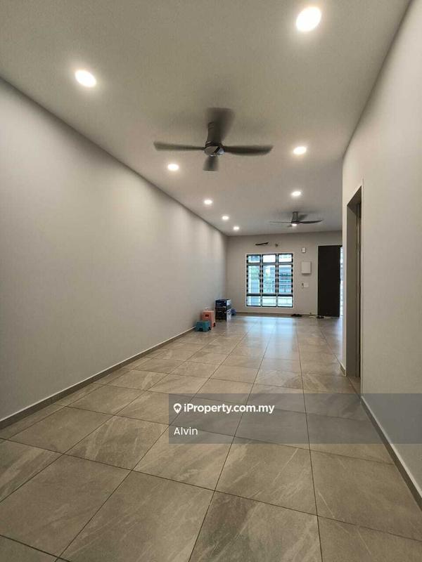 2-storey Terraced House for Rent in Taman Molek Residence, Ayer Molek by Alvin - Living Room - iProperty.com.my