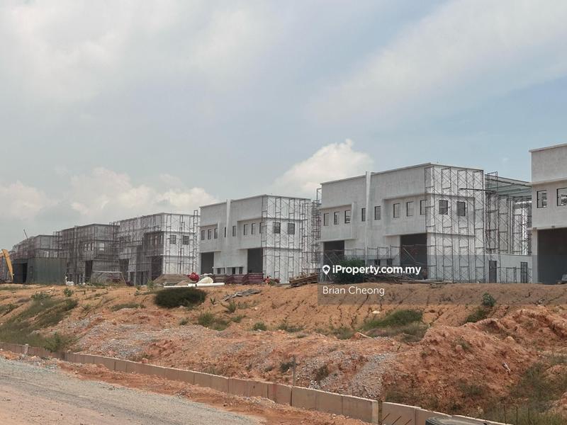 Tanah Perindustrian untuk Dijual di Bandar Springhill, Port Dickson oleh Brian Cheong - 160 unit SEMI-D Factory - iProperty.com.my