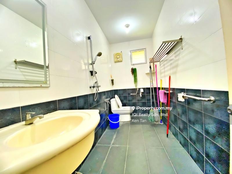 Rumah Berkembar untuk Dijual di Seksyen 9, Kota Damansara oleh Ken Tan - iProperty.com.my