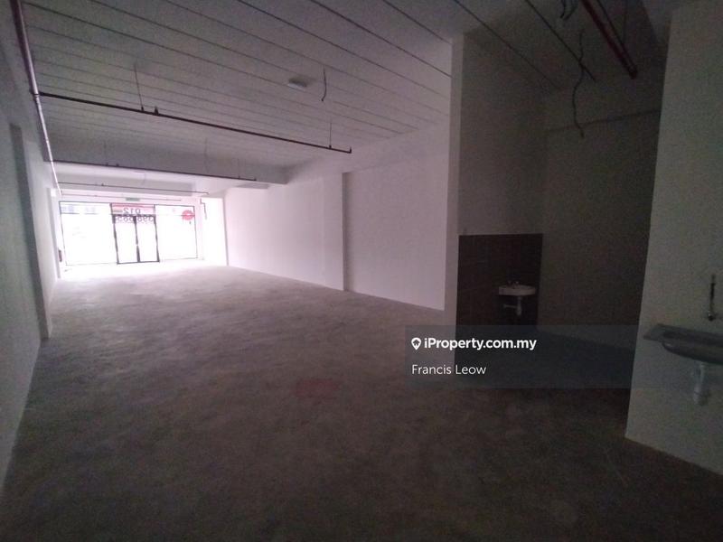 Kedai untuk Dijual di Bandar Country Homes, Rawang oleh Francis Leow - iProperty.com.my
