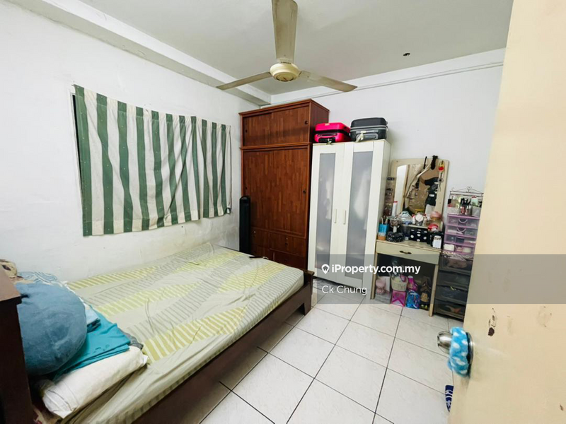 Rumah Flat untuk Dijual di Pelangi Magna oleh Ck Chung - iProperty.com.my