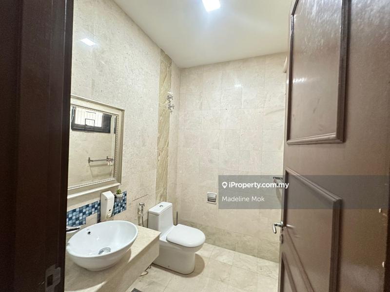 Bungalow House untuk Dijual di Damansara Idaman, Petaling Jaya oleh Madeline Mok - iProperty.com.my