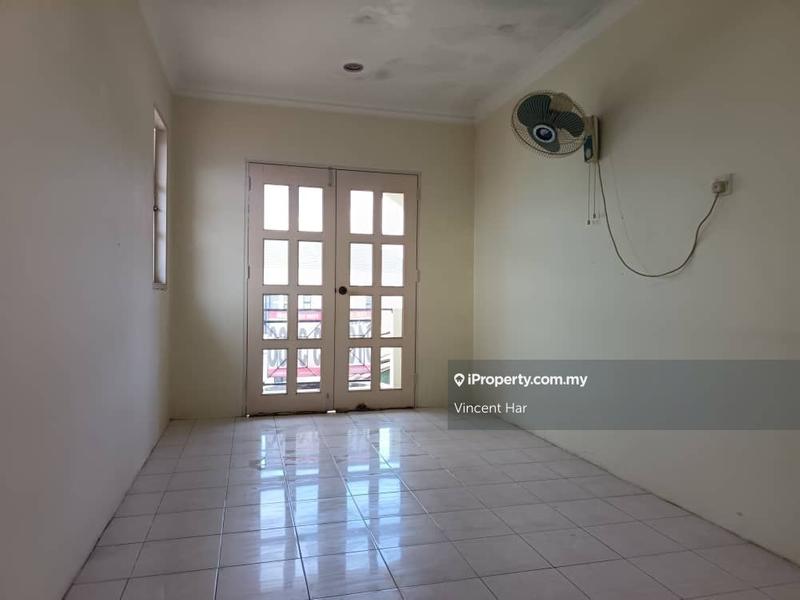 Bungalow House for Sale in Desa Manjung Raya, Lumut by Vincent Har - iProperty.com.my