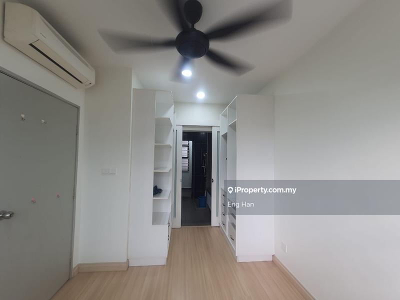 Kediaman Servis untuk Dijual di Hedgeford 10 Residences oleh Eng Han - iProperty.com.my
