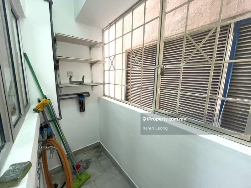 For Sale - Villa Flora