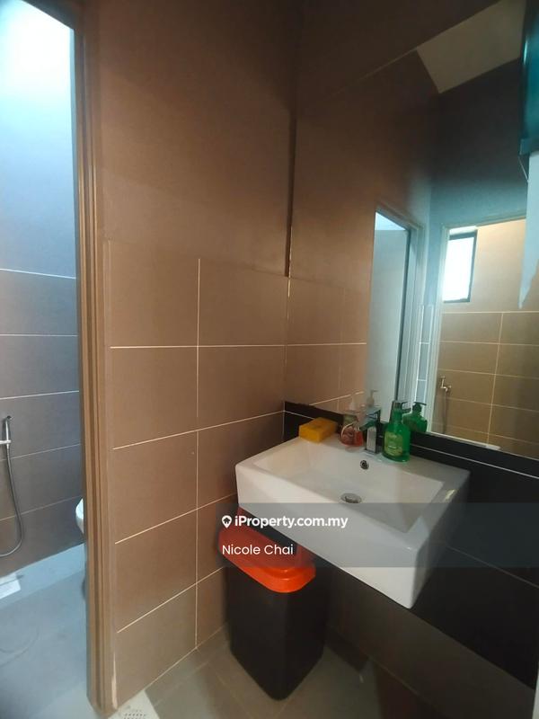 Shop / Office for Rent in Taman Petaling Utama, Petaling Jaya by Nichole Chai - Bathroom - iProperty.com.my
