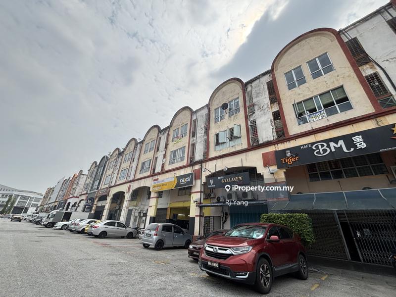 For Sale - 5.4% Rental Yield! Freehold Mature Area!