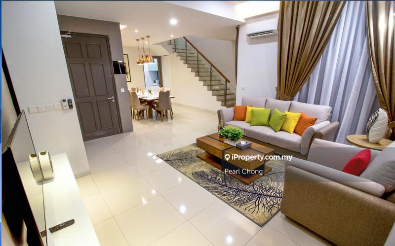 Townhouse for Rent in Taman Bukit Serdang, Seri Kembangan by Pearl Chong - iProperty.com.my