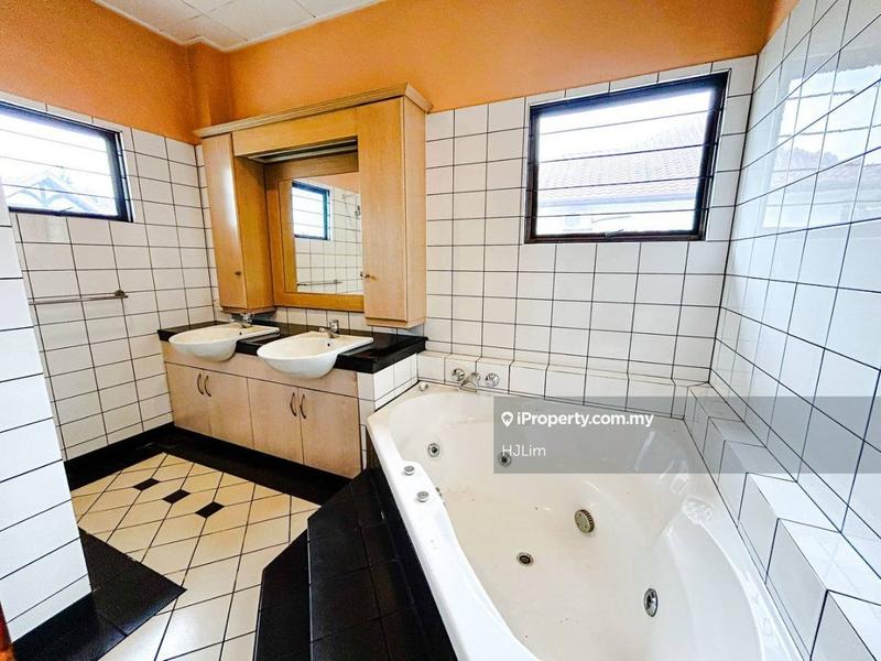 Banglo untuk Dijual di Seksyen 9, Shah Alam oleh HJLim - iProperty.com.my