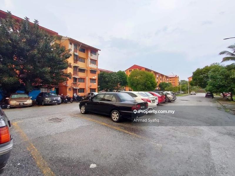Rumah Pangsa untuk Dijual di Flat PKNS Seksyen 8 oleh Ahmad Syafiq - iProperty.com.my