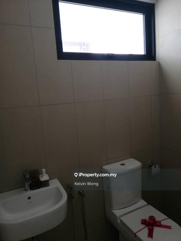 Rumah Berkembar untuk Dijual di Telok Panglima Garang, Selangor oleh Kelvin Wong - iProperty.com.my
