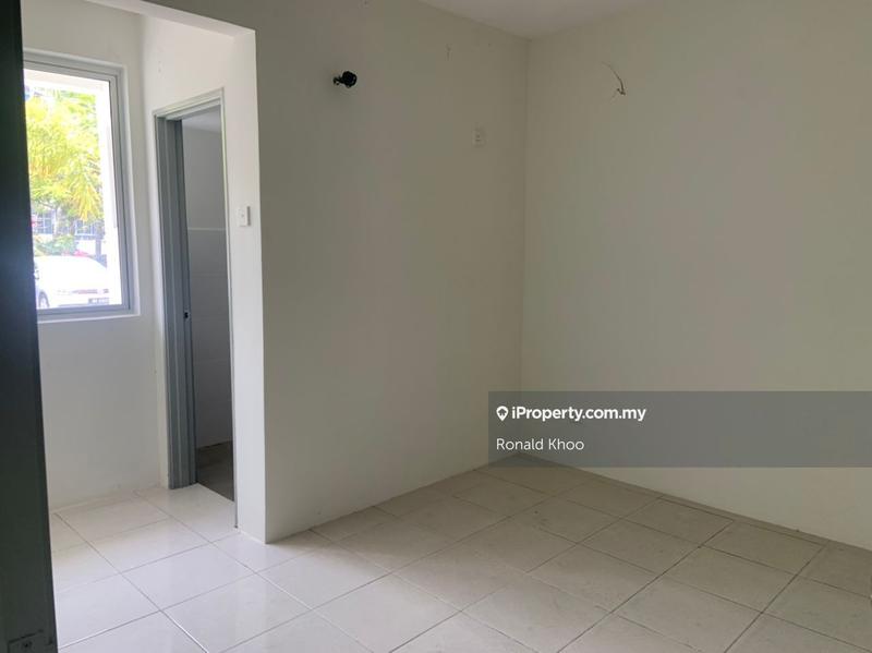 Flat for Sale in Pangsapuri Seroja by Ronald Khoo - iProperty.com.my
