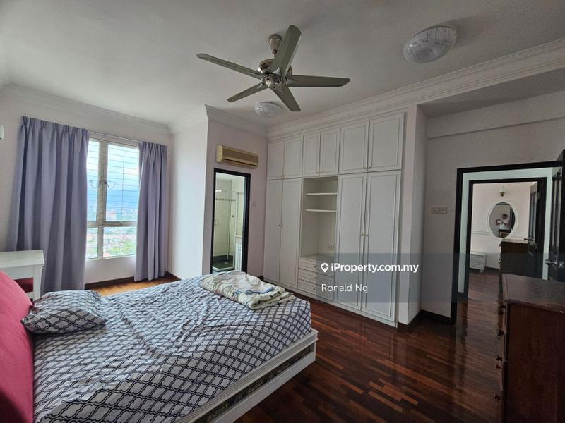 Condominium for Sale in Gurney Beach Resort by Ronald Ng - iProperty.com.my