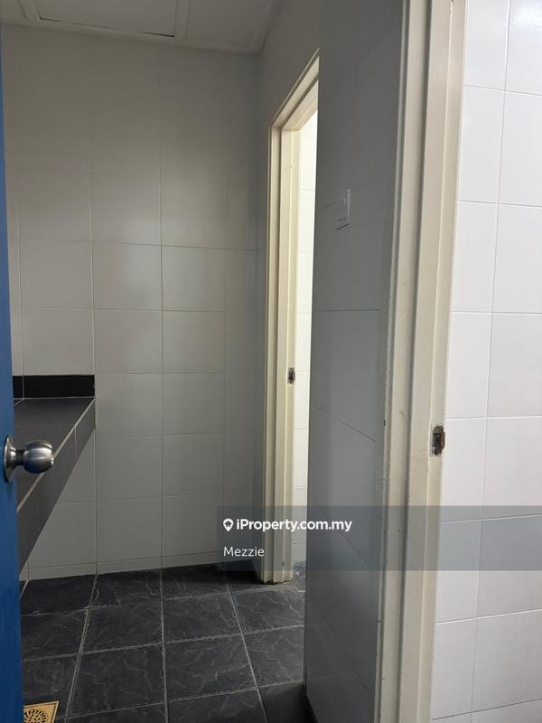 Shop-Office for Sale in Taman Melawati, Ulu Kelang by Mezzie - iProperty.com.my