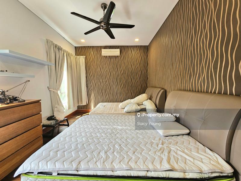 Rumah Berkembar untuk Dijual di Batu 9, Cheras oleh Stacy Young - iProperty.com.my