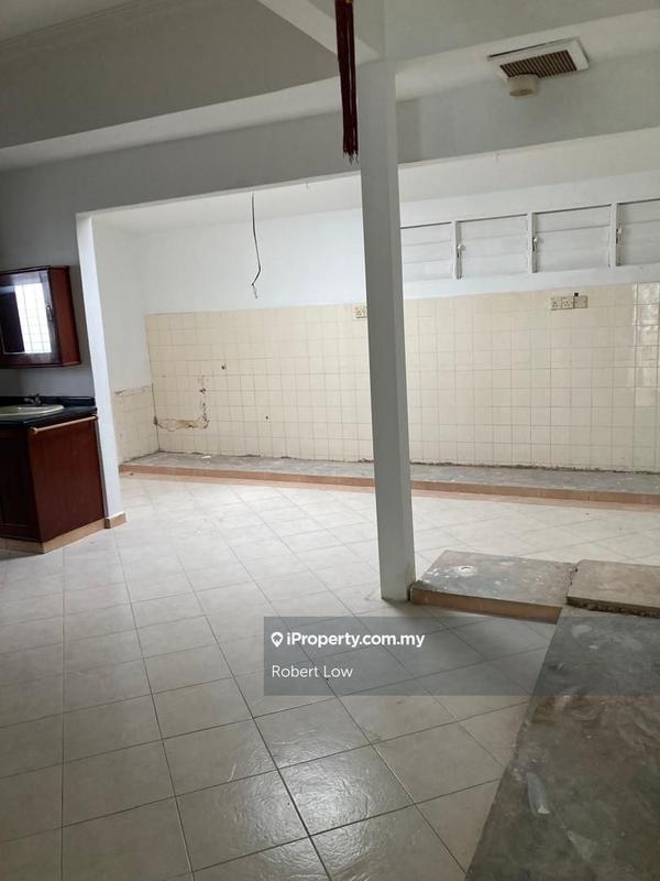 Semi-Detached House for Sale in Pantai Jerejak, Bayan Lepas by Robert Low - iProperty.com.my