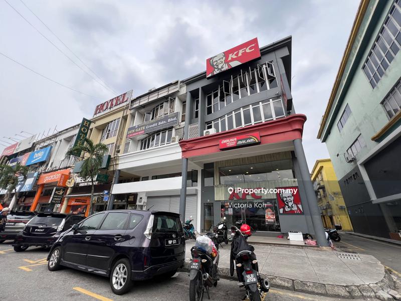 For Sale - Gombak High Traffic High ROI Freehold 3.5 Storey Shop For Sale