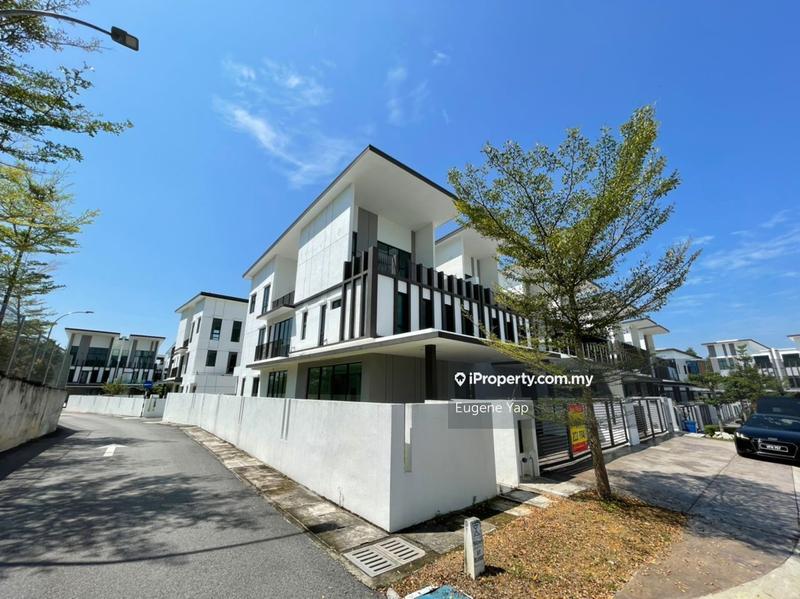 Rumah Teres 3-Tingkat untuk Dijual di Bukit Rahman Putra, Sungai Buloh oleh Eugene Yap - iProperty.com.my