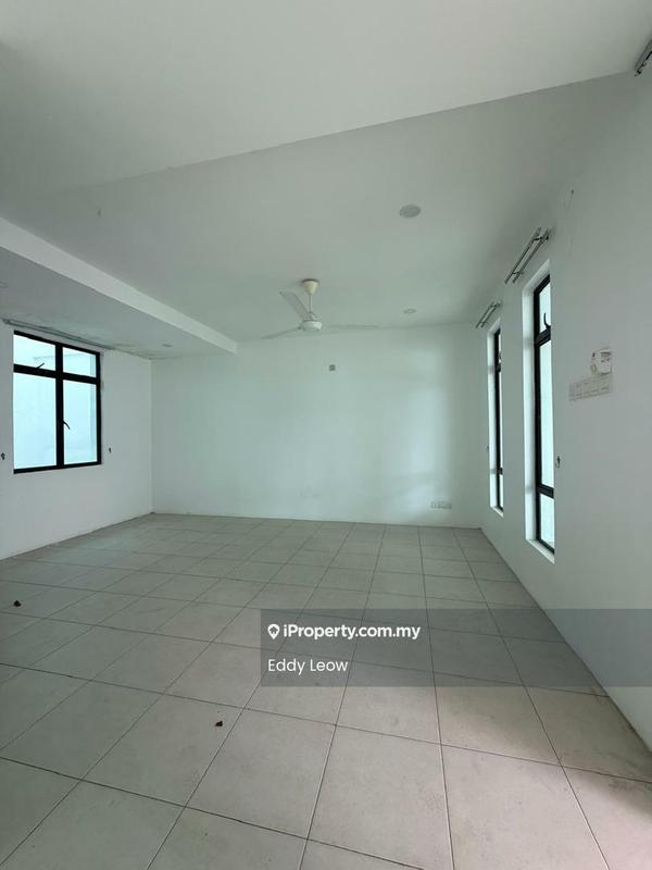 Rumah Berangkai 3 Tingkat untuk Dijual di Taman Limbongan Indah, Melaka City oleh Eddy Leow - Interior - iProperty.com.my