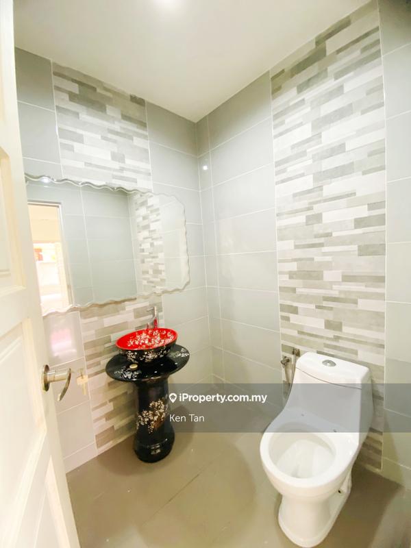 Bungalow House for Sale in Sunway Damansara, Kota Damansara by Ken Tan - iProperty.com.my