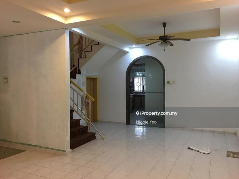 Rumah Berangkai 2.5 Tingkat untuk Dijual di Taman Bukit Beruang, Bukit Baru oleh Nicole Yeo - iProperty.com.my