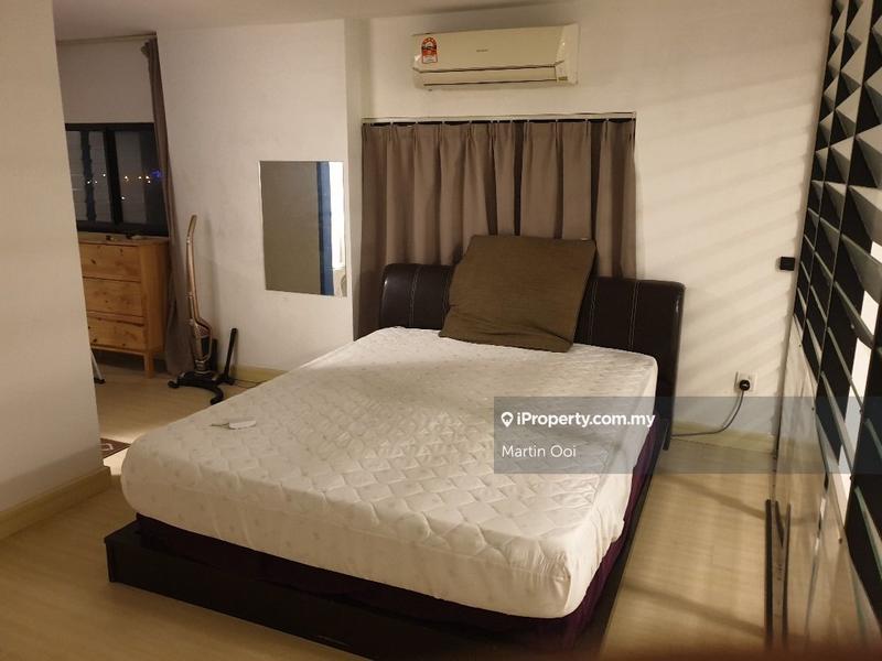 For Sale - Colonial @ Empire City