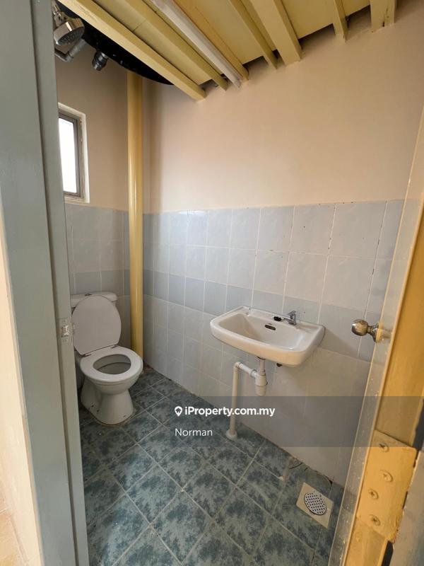 1-storey Terraced House for Sale in [SEREMBAN PUTRA APARTMENT] Full Loan with Cashback, Sikamat by Norman - iProperty.com.my