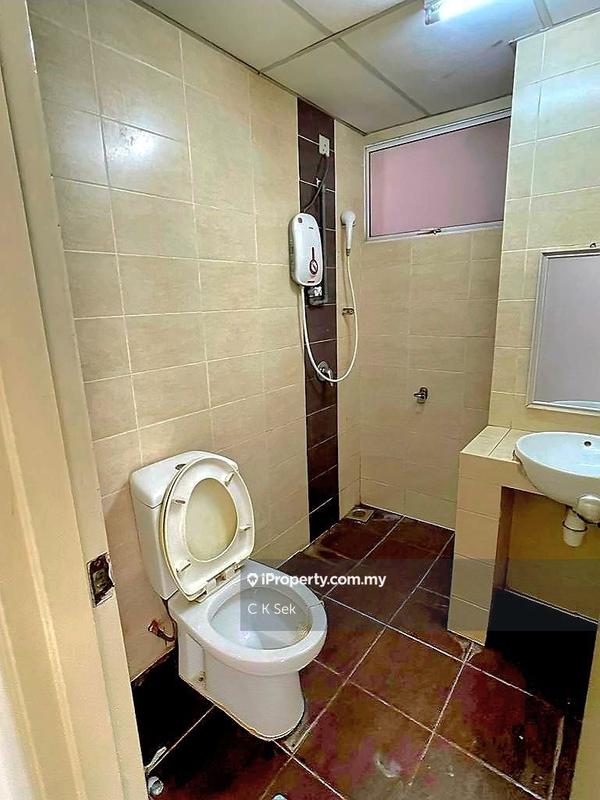 Condominium for Sale in Cova Suites by C K Sek - iProperty.com.my