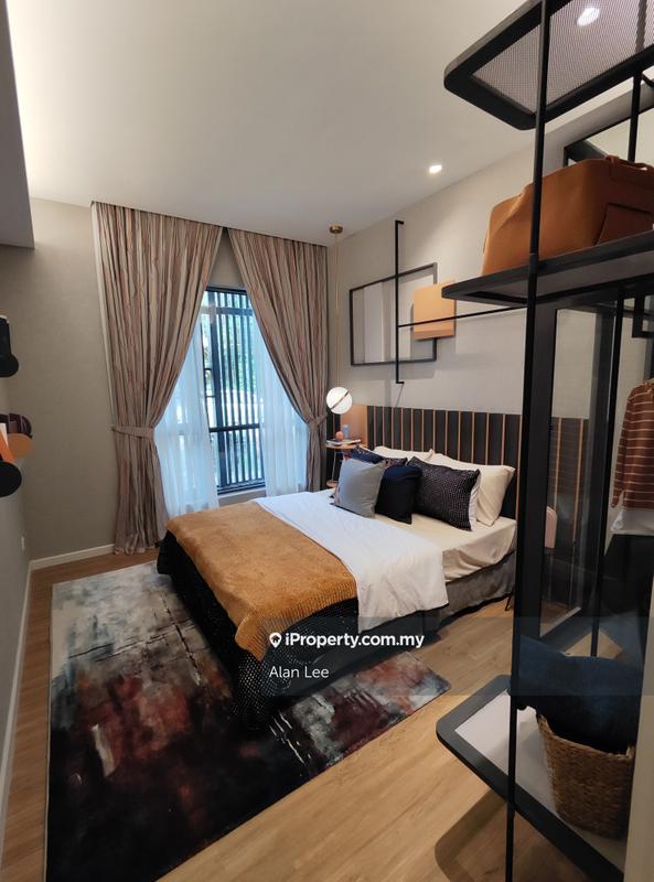 For Sale - Emerald 9