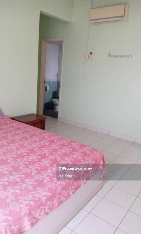 Condominium for Sale in La Vista Condominiums by Ann Ong - iProperty.com.my
