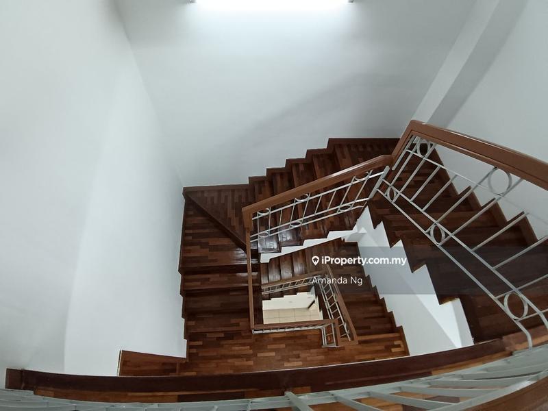 Rumah Berangkai 2.5 Tingkat untuk Disewa di BU6 @ Bandar Utama, Bandar Utama oleh Amanda Ng - iProperty.com.my