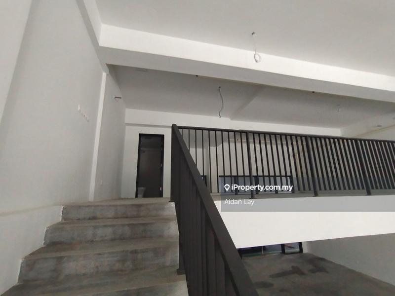 Gudang untuk Disewa di Kota Damansara, Petaling Jaya oleh Aidan Lay - iProperty.com.my