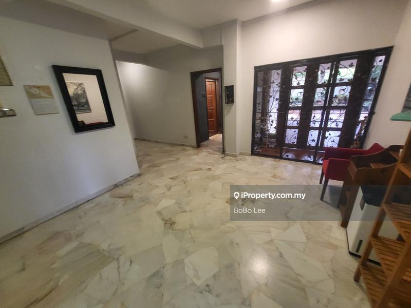 Rumah Berangkai 3 Tingkat untuk Dijual di Taman Salak Selatan, Salak South oleh BoBo Lee - iProperty.com.my