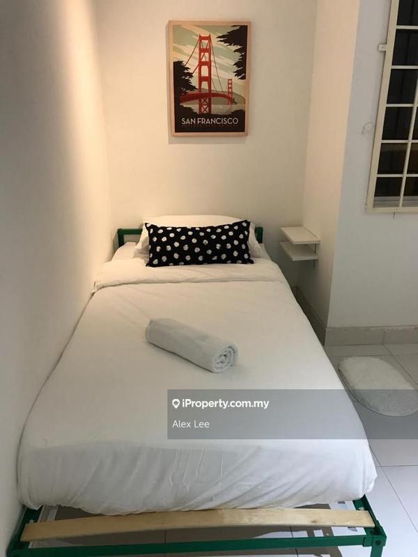 For Rent - Cyberia Crescent 1