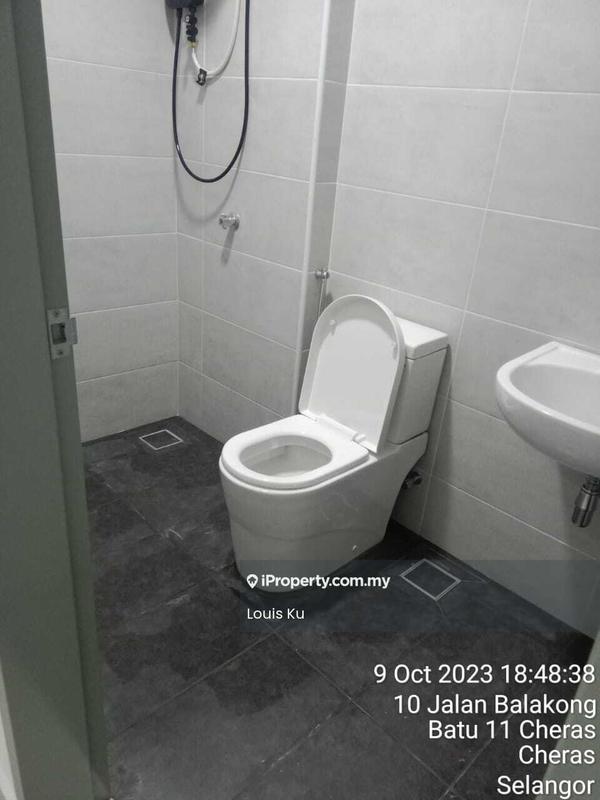Service Residence untuk Disewa di B11 Parkland Residence oleh Louis Ku - Bathroom - iProperty.com.my
