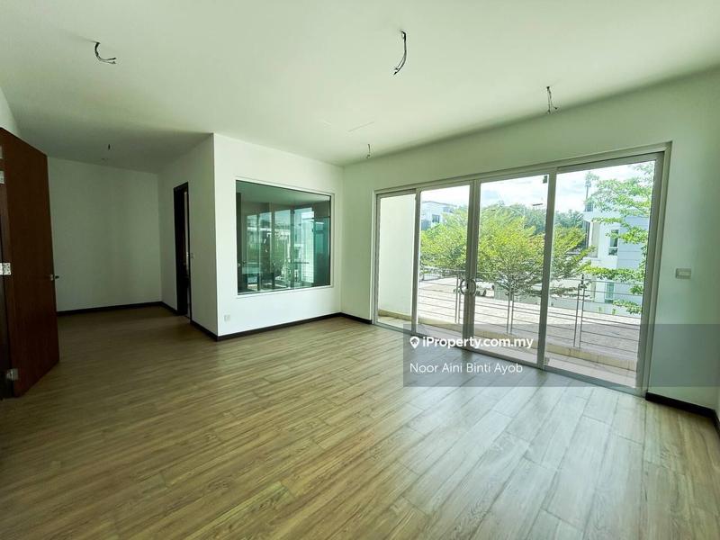 Semi-Detached House for Sale in Taman Suria Villa, Kajang by Noor Aini Binti Ayob - iProperty.com.my