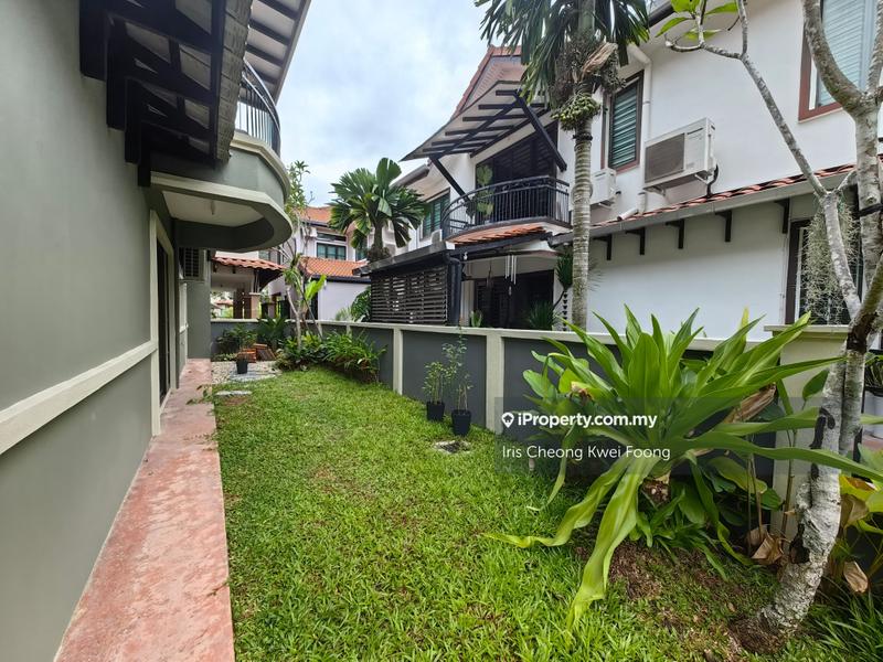 Bungalow House for Sale in Sunway City Ipoh, Ipoh by Iris Cheong Kwei Foong - Side garden - iProperty.com.my